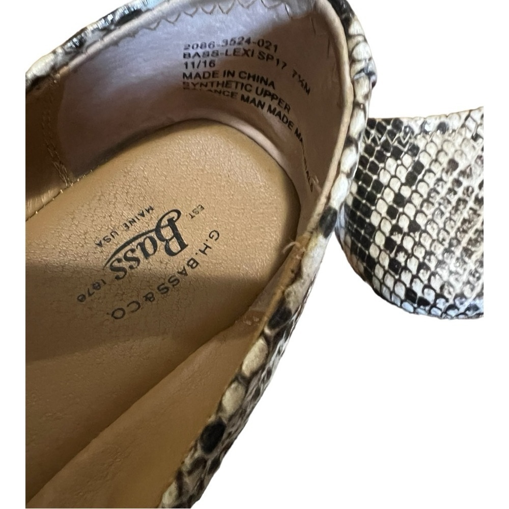 G. H. Bass Vegan Reptile Print Flats Size 7.5M - Picture 3 of 4